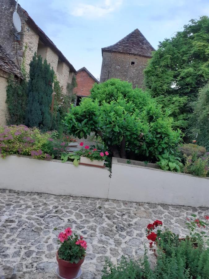 Chambres D'Hotes Le Roussel Le Buisson-de-Cadouin Esterno foto